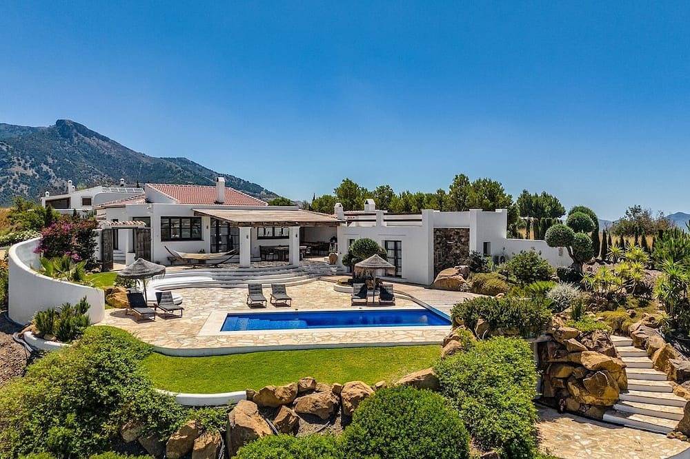 Casa de Pilares Alcaucín by Ruralidays in Canillas de Aceituno, Provincia de Málaga