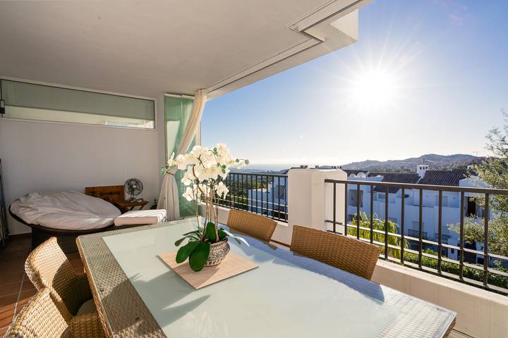 Apartamento para 4 personas, con Terraza y Piscina en Ojén