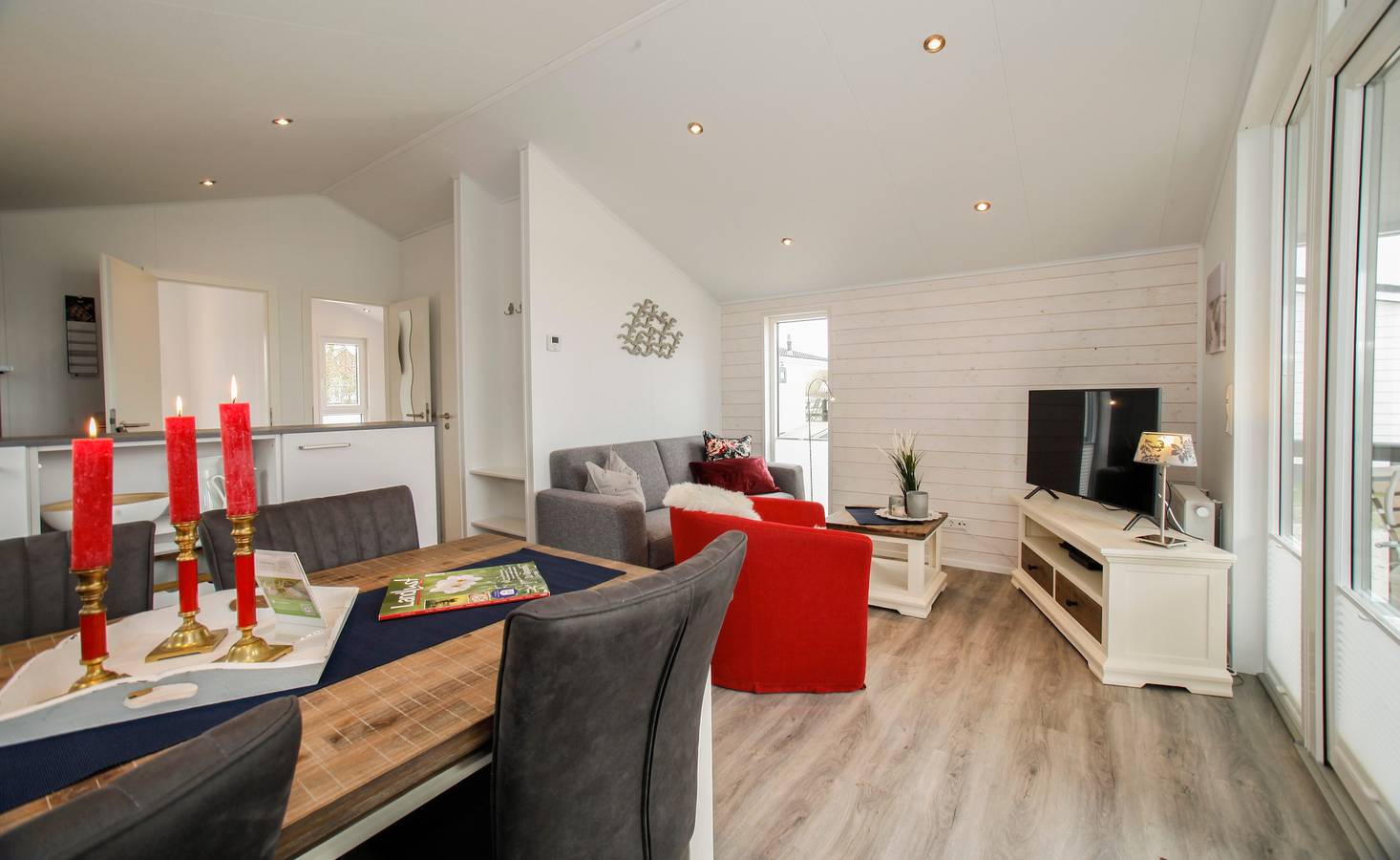 Ferienhaus „Bungalow auf Ferienhof Janssen“ mit privater Terrasse, Garten & Wlan in Wangerland, Südliche Nordseeküste