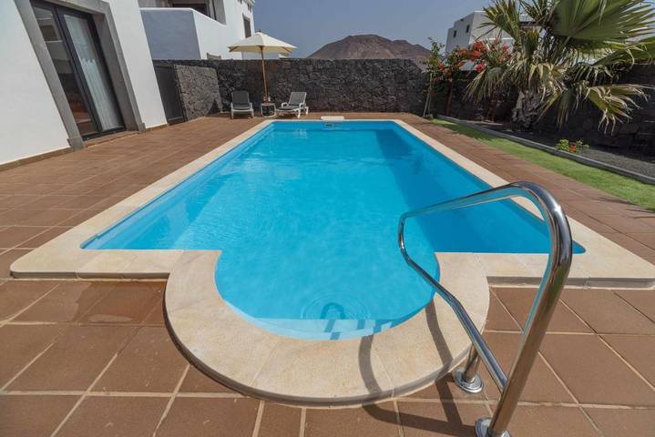 Chalet para 4 personas, con piscina además de vistas y jardín en Lanzarote - 2
