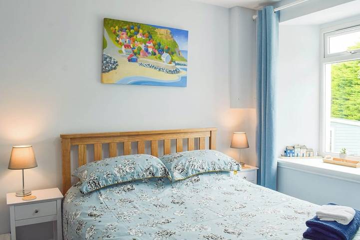 3 Schlafzimmer Unterkunft in Kildonan in Firth Of Clyde