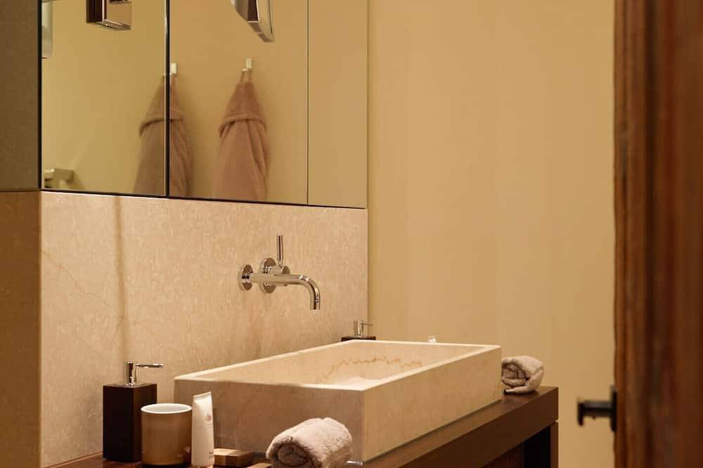 *Les Anges - Fully Catered 7 Bedroom Chalet With Staff - Worlds Best Chalet in Zermatt, Wallisian Alps