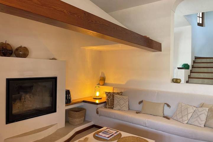 Authentic & spacious Villa with amazing pool in Santa Gertrudis de Fruitera, Santa Eulària des Riu
