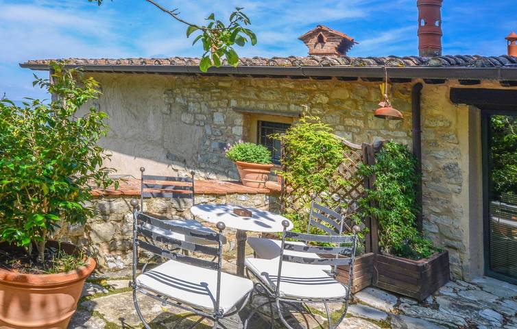 Moderno apartamento de 2 dormitorios con piscina, wifi y terraza cerca del centro de la ciudad in Sesto Fiorentino, Provincia de Firenze