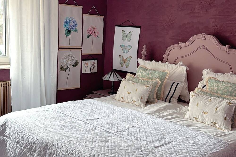 Französisches Landhaus am Rhein, mit großem Hof und Parkplätzen, Tierfreundlich in Trebur, Rheingau