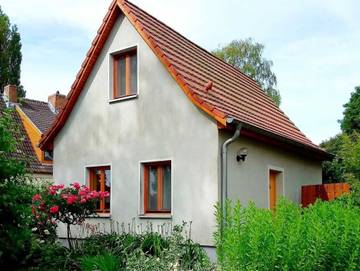 Ferienhaus für 3 Personen, mit Terrasse und Garten, kinderfreundlich in Altefähr