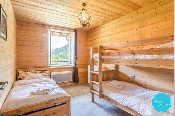 Gîte pour 5 personnes, avec terrasse à Montmin - 3
