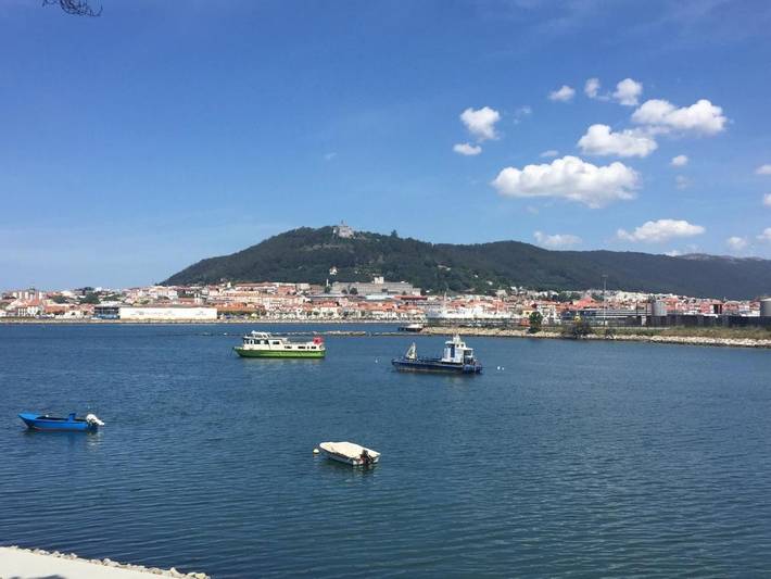 Gîte pour 5 personnes, avec vue et jardin dans Darque