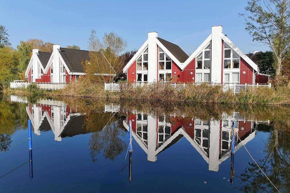Ganze Wohnung, Kolumbus mit Wasserterrasse im Ferienpark Scharmützelsee - Ferienpark in Storkower See, Wendisch Rietz