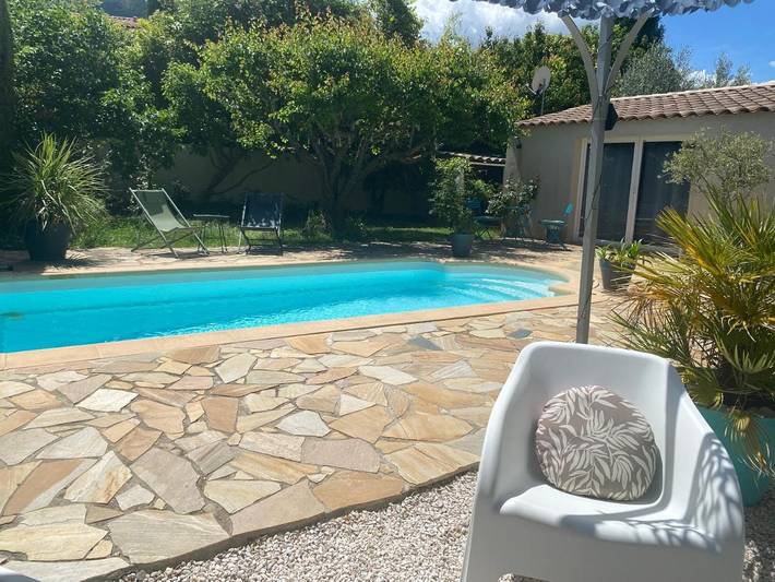 Appartement de vacances pour 2 personnes, avec jardin et piscine