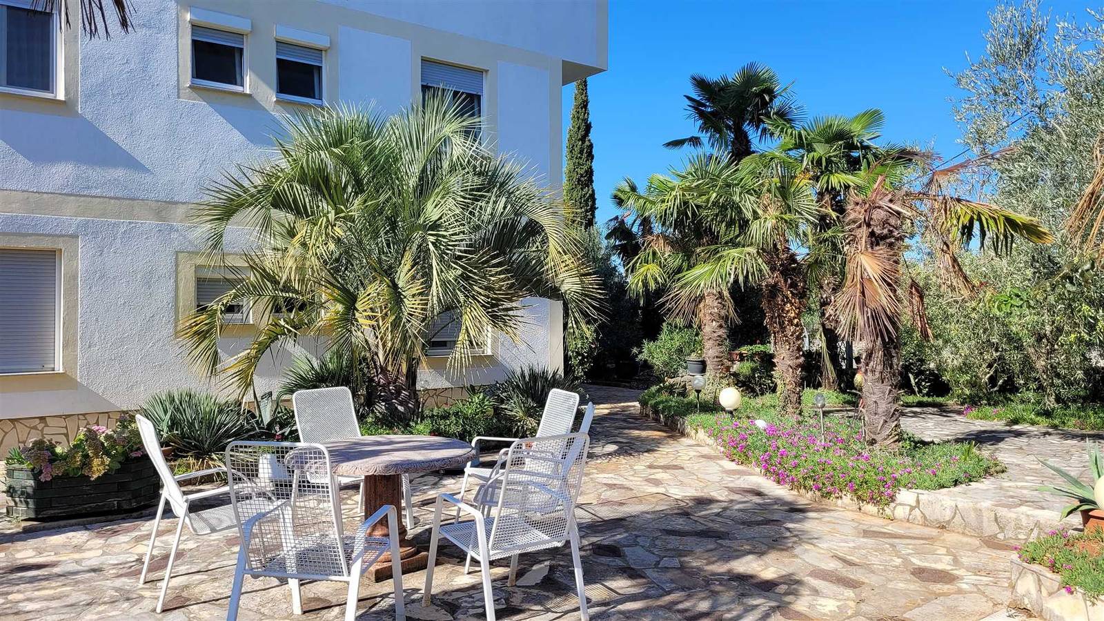 Ganze Wohnung, Wohnung Ljubica 3 im zweiten Stock in Malinska-Dubašnica, Krk
