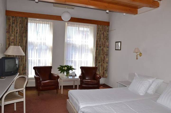 Hotel für 4 Personen - 1