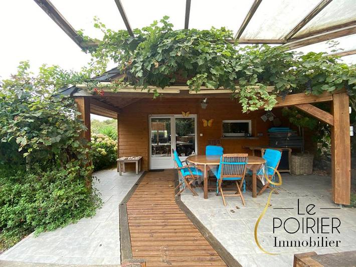 Location de vacances pour 5 personnes, avec Jacuzzi et Terrasse ainsi que Jardin et Vue dans Plage De La Granville
