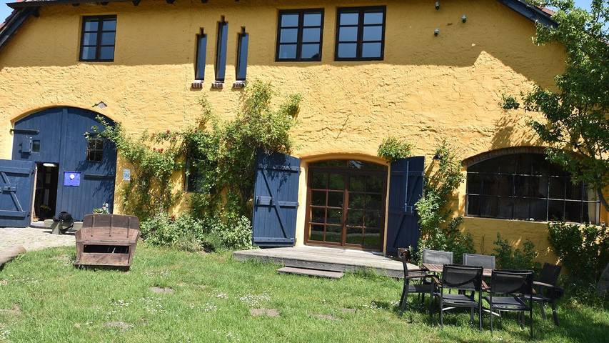 Ferienwohnung für 4 Personen, mit Sauna und Garten in Neu Bartelshagen