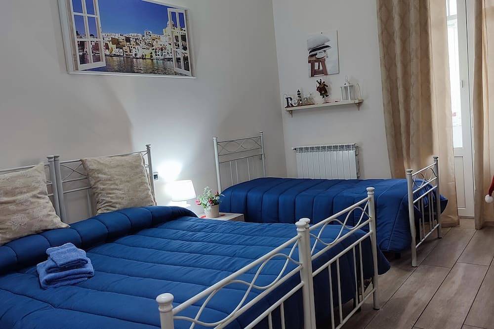 Apartment in the center of Taranto 20 meters from the pedonale.No Ztl zone. in Taranto, Golf von Tarent