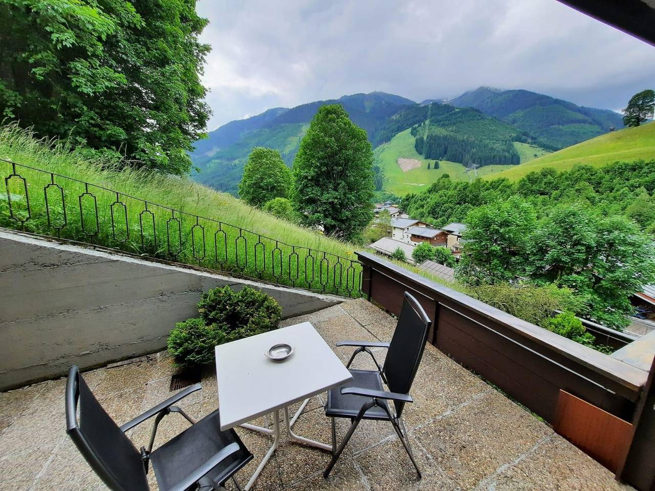 Ganze Ferienwohnung, Appartement Bernkogel in Saalbach, Saalbach-Hinterglemm