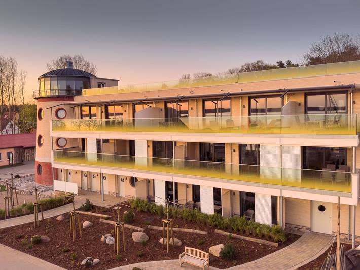 Ferienwohnung für 4 Personen, mit Balkon und Terrasse sowie Sauna und Seeblick