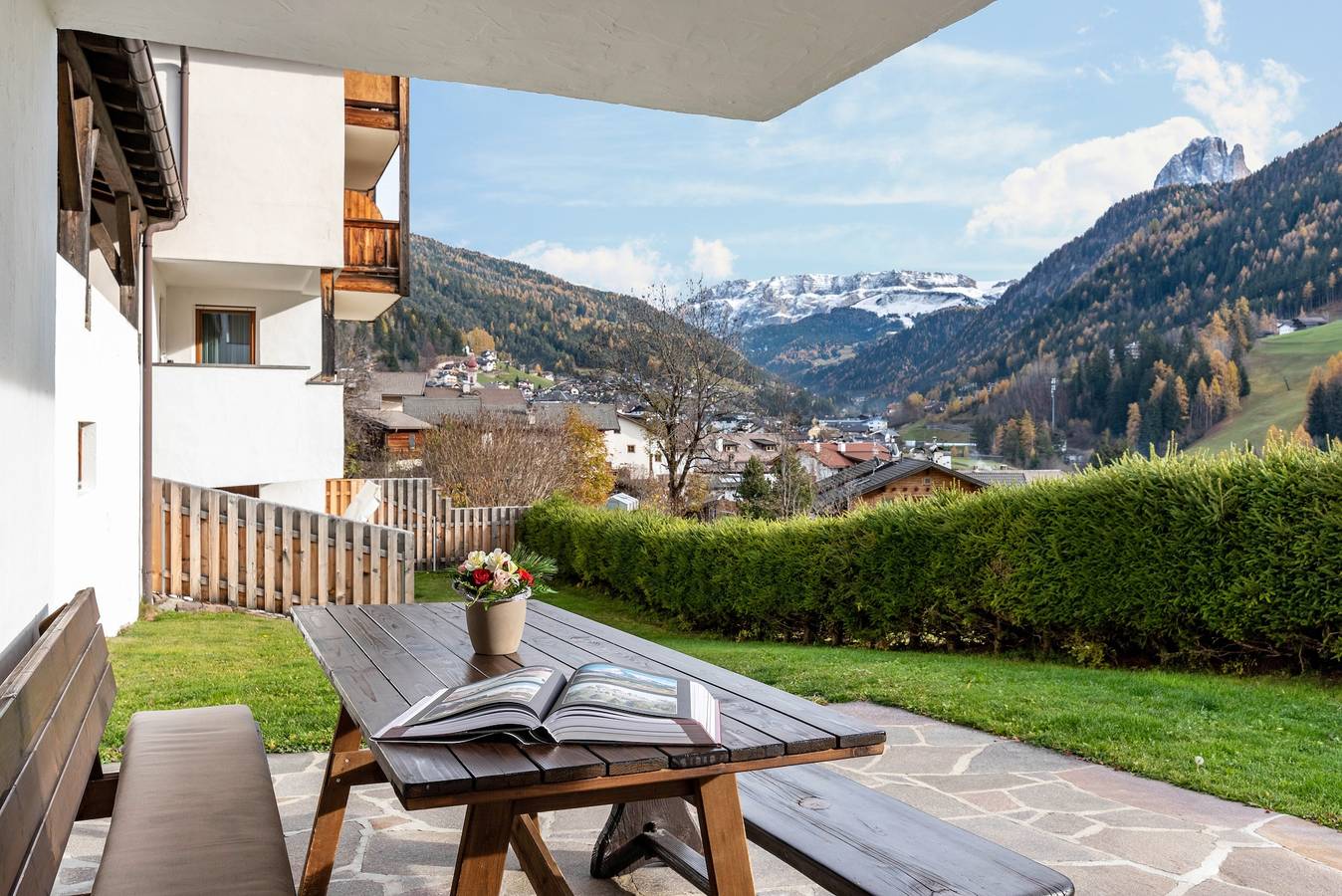 Ganze Wohnung, Ferienwohnung "Villa Erina D2" mit Bergblick, Garten und Wlan in St. Ulrich in Gröden, Dolomiti Superski