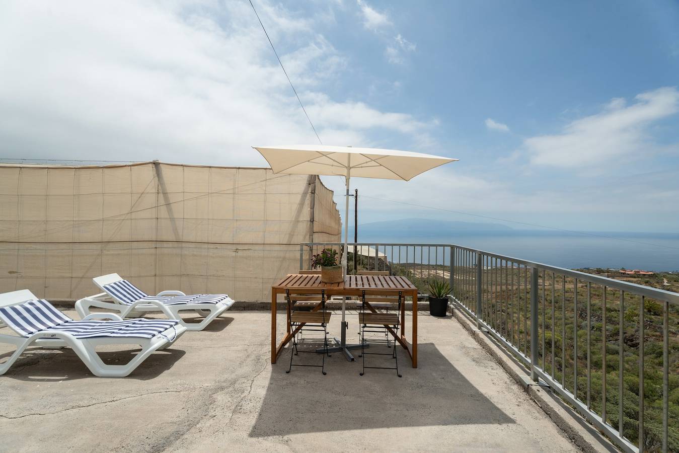 Ferienhaus 'El Barril' mit Meerblick, privater Terrasse und Wlan in Guía de Isora, Teneriffa Süd