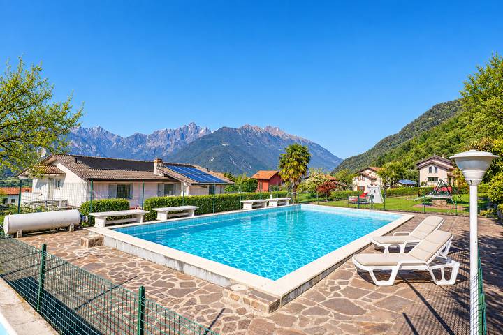 Ganze Wohnung, Casa Bellavista Nr. B in Colico, Orobie Alpen West