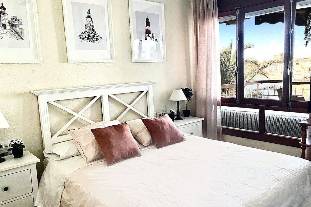 Beachfront house. Wifi. Smart Tv in Águilas, Costa Cálida