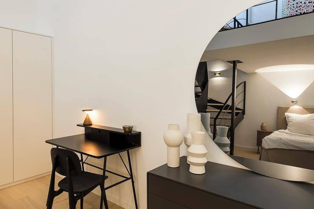Gallery Loft, 3 Level Maisonette w/ private garden + access to rooftop, bicycles in München Schwabing, München