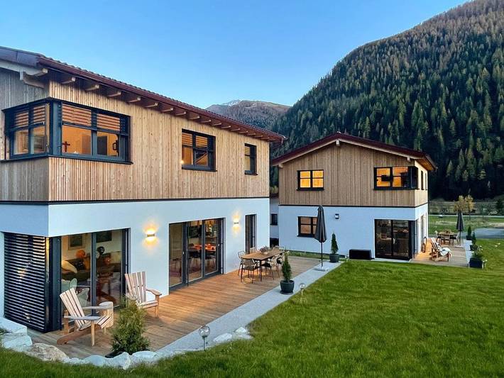 Ferienhaus für 8 Personen, mit Terrasse und Garten sowie Sauna und Ausblick in Sankt Jakob in Defereggen