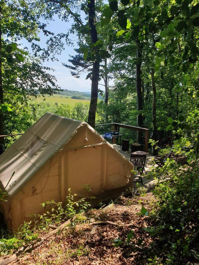 Camping pour 2 personnes, avec jardin et terrasse, animaux acceptés dans le Tarn