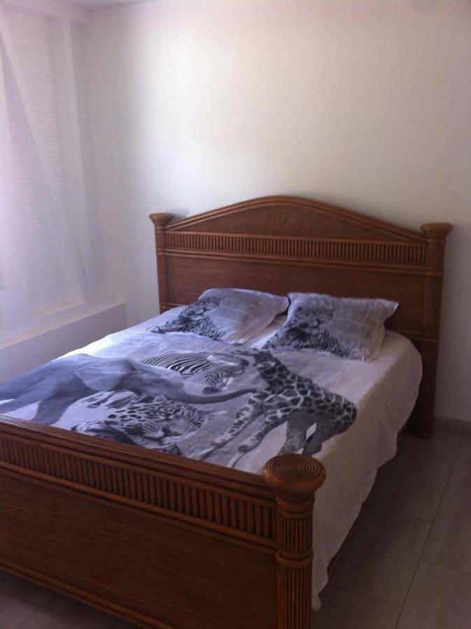 Location de vacances pour 6 personnes, avec vue ainsi que jardin et piscine dans Cap Chevalier - 4