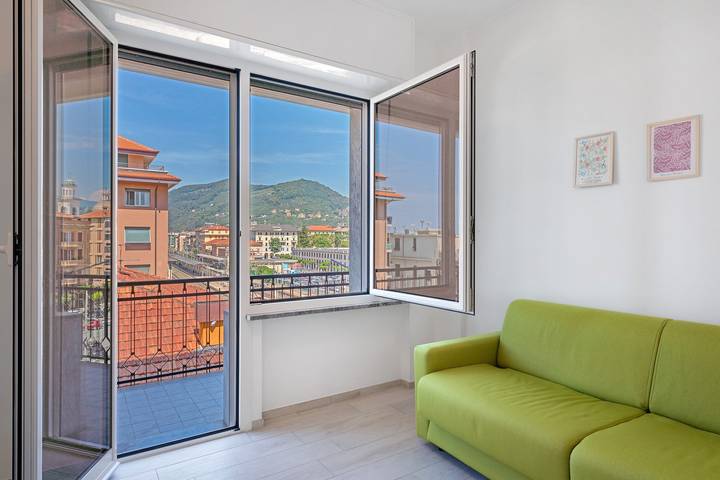 Entire apartment, Sea & Center - Chiavari Apartment with Sea View, Near Center and Station, Fast Wi-Fi in Chiavari, Riviera di Levante