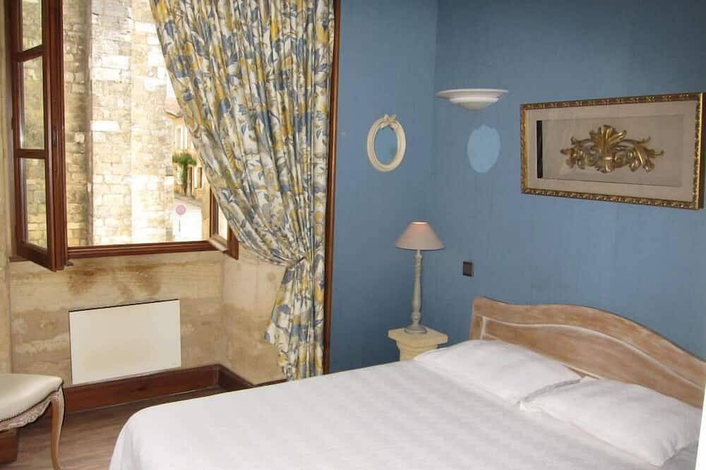 Entire apartment, Domme, bastide in the center of the golden triangle<br><br><br> in Domme, Périgord Noir