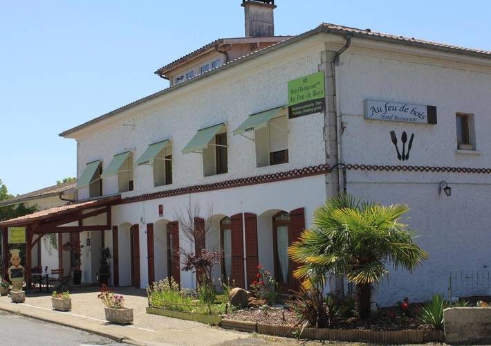 Hôtel pour 3 personnes, avec jardin et piscine, animaux acceptés à Amou