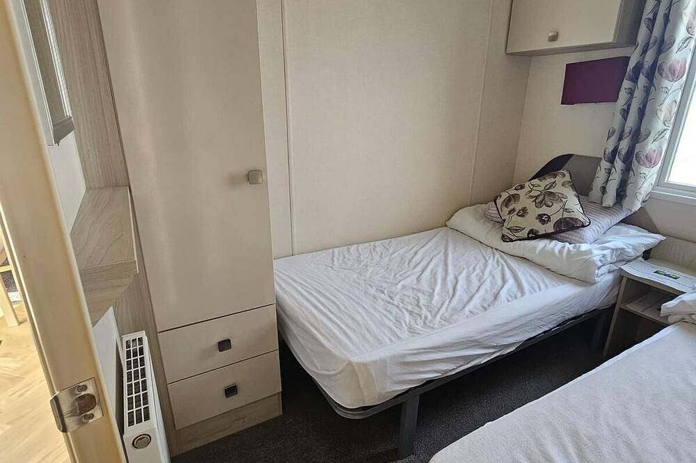 Static Caravan for 8 People in Camber, Rother