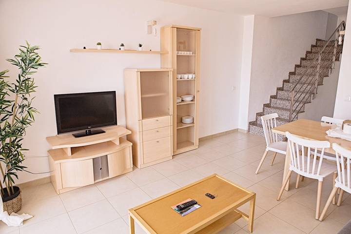 Gîte pour 8 personnes, avec terrasse, animaux acceptés à Calafat - 4