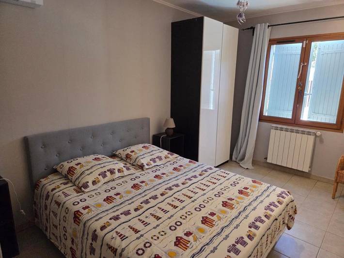 Location de vacances pour 8 personnes, avec jardin et piscine, animaux acceptés à Alleins - 4