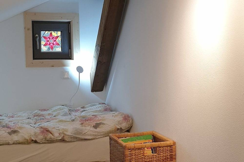 Ganze Wohnung, Living in the historic half-timbered house in Reichshof, Oberbergischer Kreis