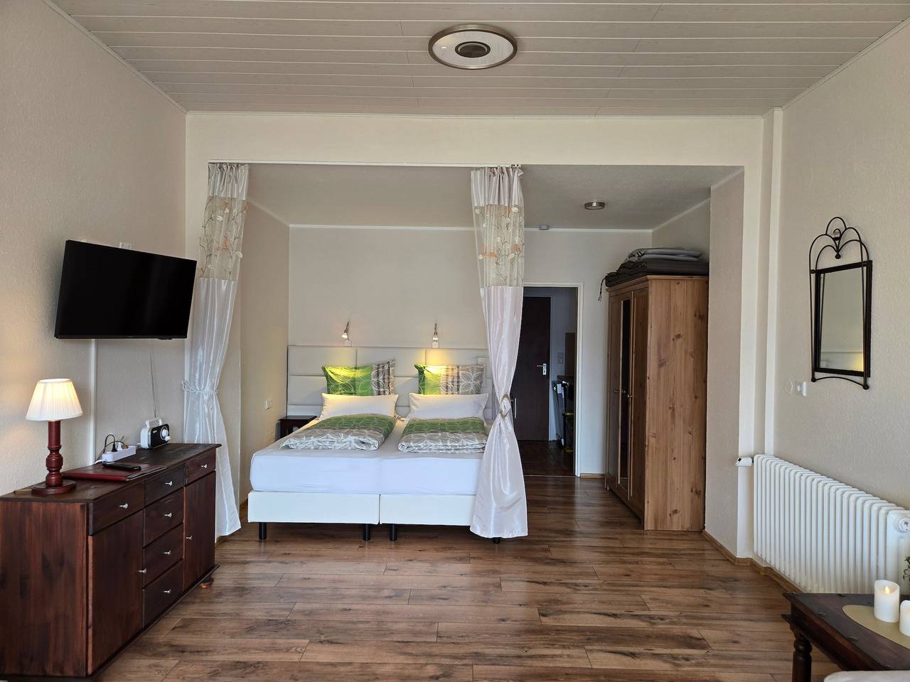 Ganze Wohnung, Strandhof Möhnesee Ferienwohnung direkt am See in Möhnesee, Kreis Soest