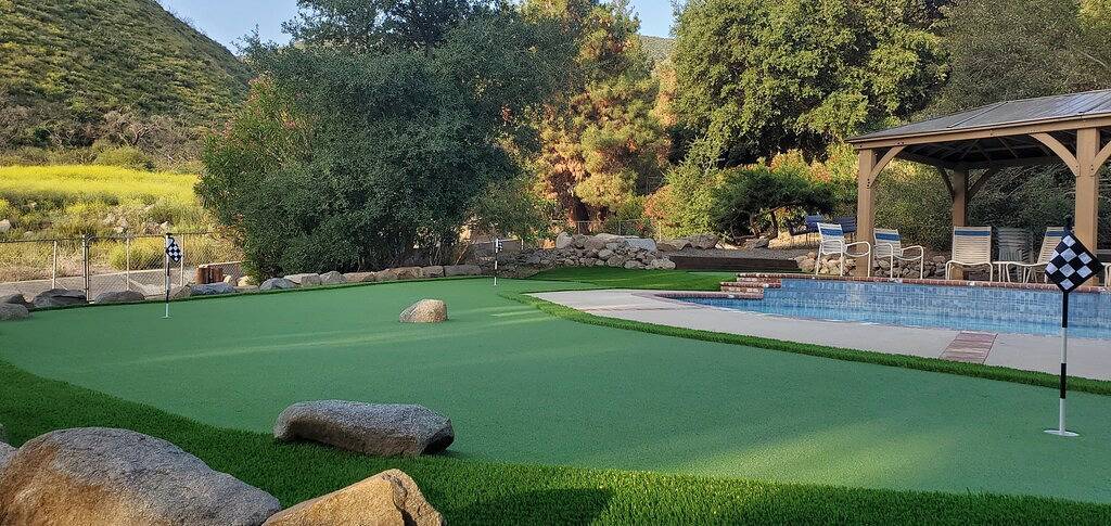 Perfekt für den Kurzurlaub in kleinen Gruppen oder für 2 Familien, die unter einem Dach bleiben möchten in Lake Elsinore, Riverside County