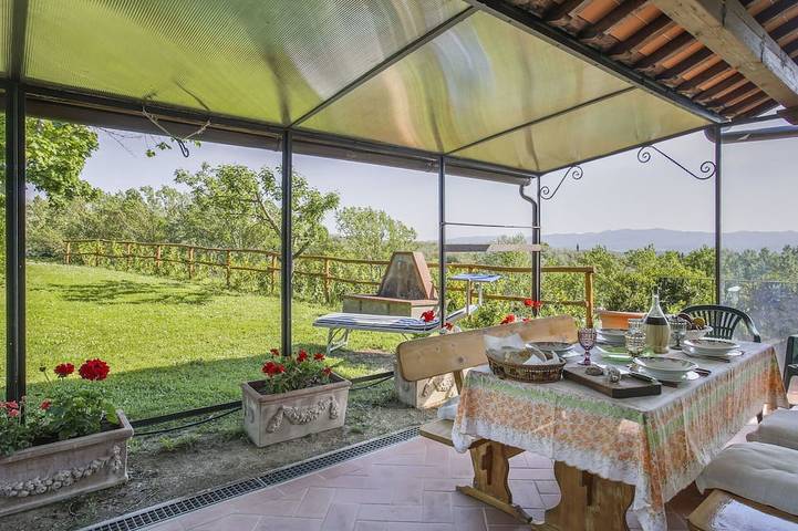 Villa für 4 Personen, mit Garten und Pool
