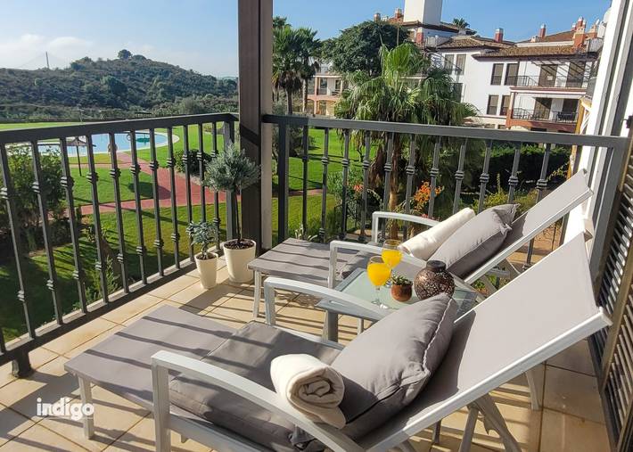 Casa de férias para 4 pessoas, com piscina infantil e varanda em Urbanizacion Costa Esuri