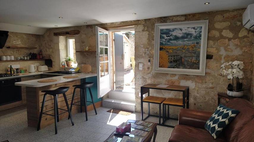 Location de vacances pour 2 personnes, avec jardin dans La Tour-Blanche-Cercles - 2