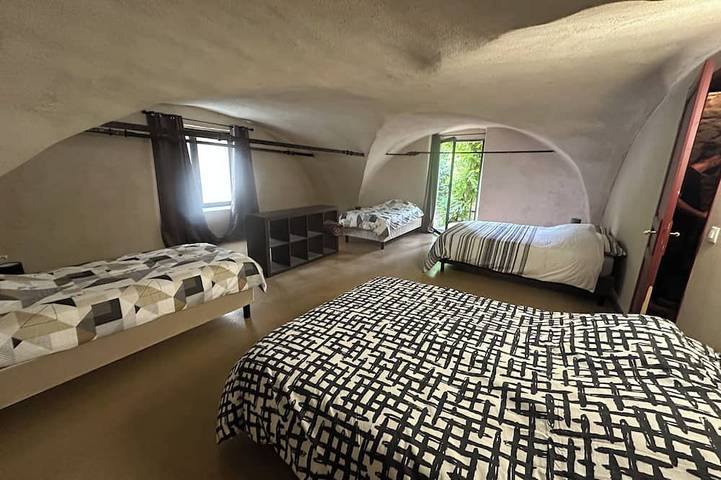 A charming vacation rental in the heart of Millau, combining authenticity, comfort, and tranquility. in Millau, Parc naturel régional des Grands Causses