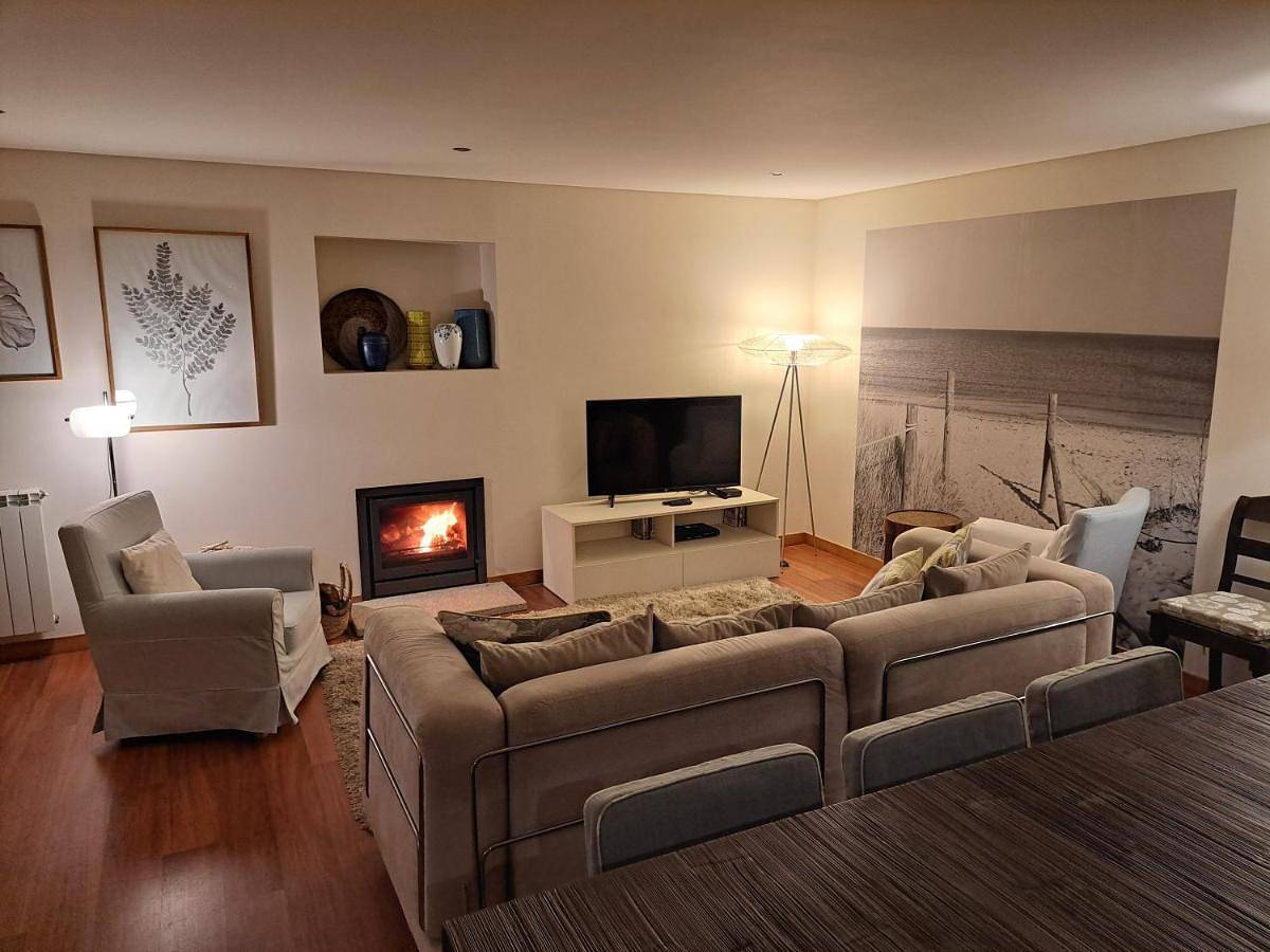Three-Bedroom House in Moledo, Distrito de Viana do Castelo