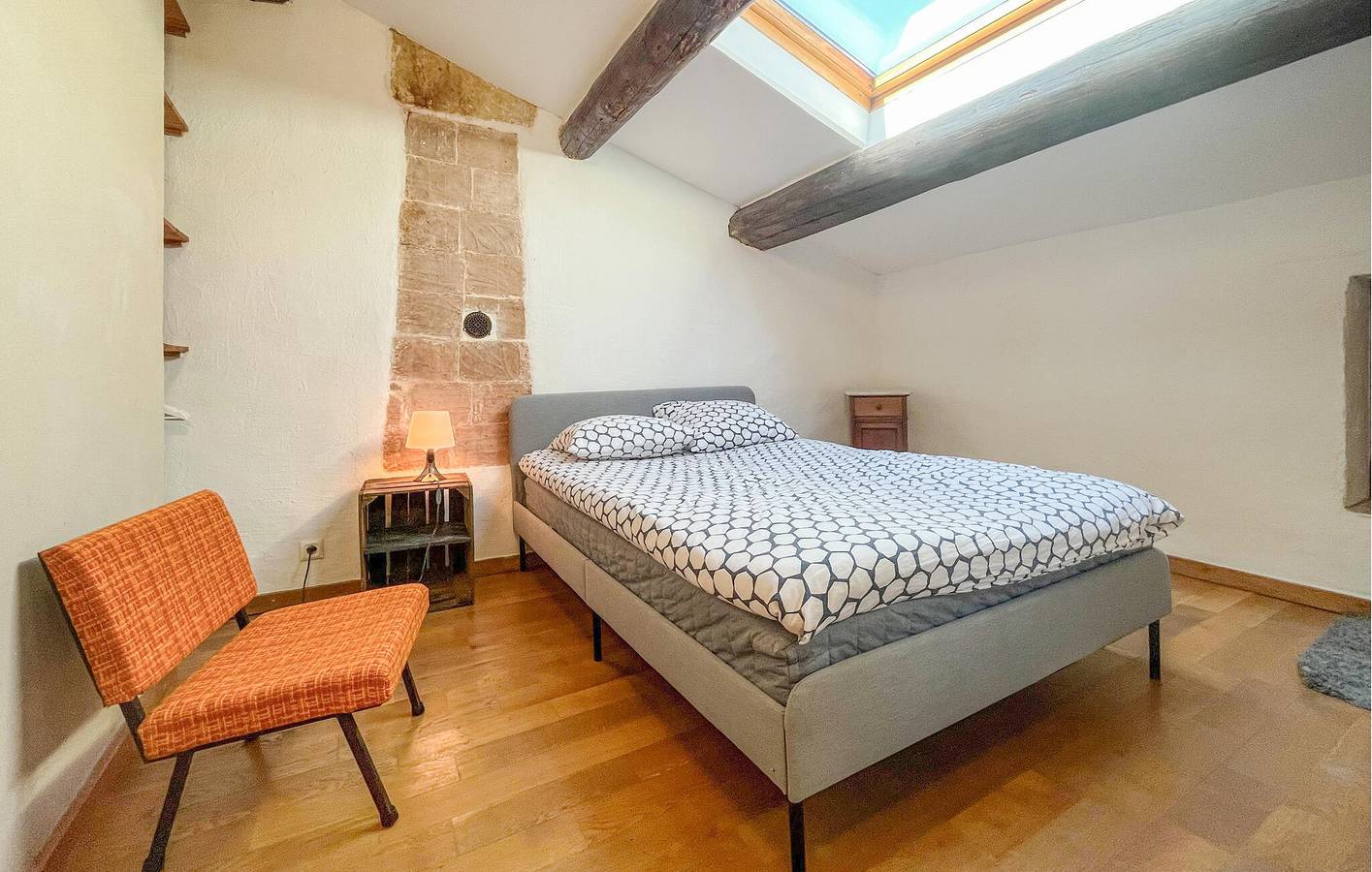 Charmant appartement de 150 m² près de Saint-Hilaire-d'Ozilhan, avec piscine et Wi-Fi in Saint-Hilaire-d'Ozilhan, Région de Nîmes