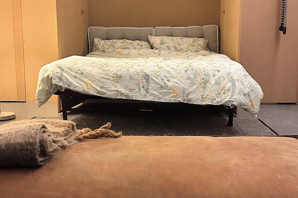 1880s Coach House – Pet‑Friendly & Off-Road Parking in Haringey, London