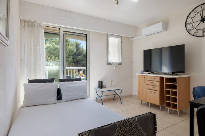 Estudio entero, Studio les Romarins in Saint-Mandrier-sur-Mer, Costa mediterránea (Francia)