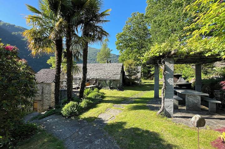 Cottage for 2 people in Switzerland