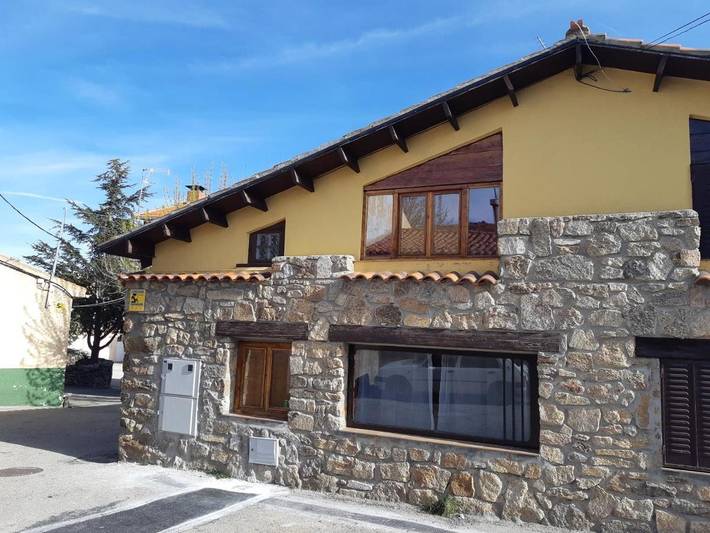 Casa rural para 5 personas, con Balcón y Terraza además de Jardín y Vistas en Peguerinos - 3