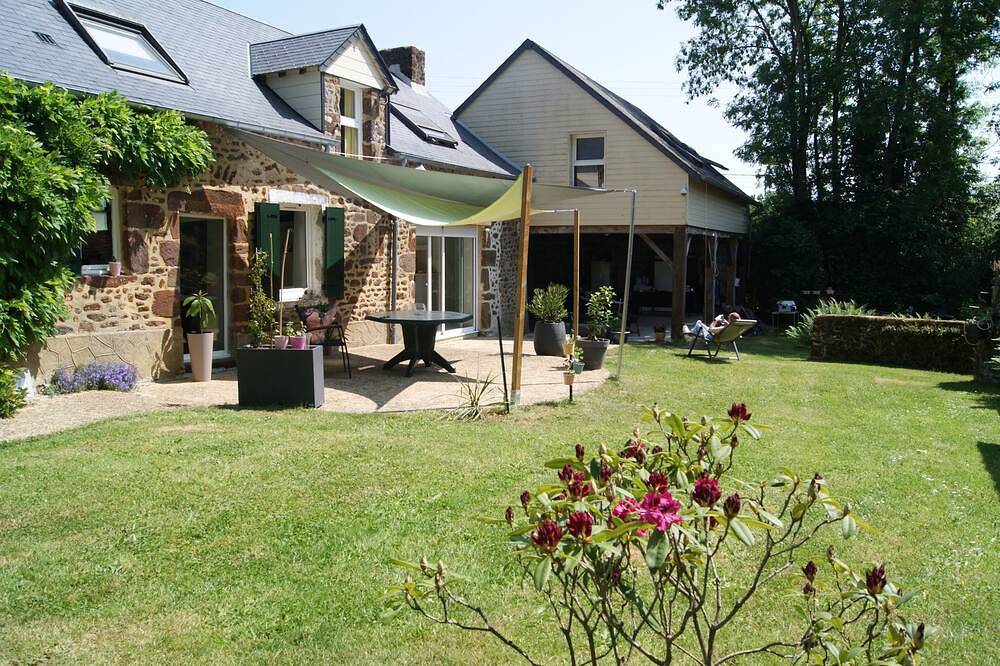 Bed and breakfast with independent access, located in the countryside. in Vernie, Sarthe