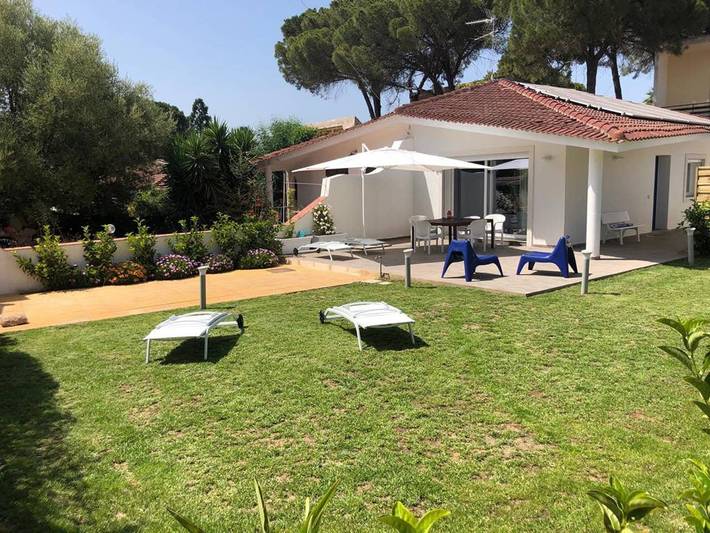 Villa per 6 persone, con Giardino a Fontane Bianche